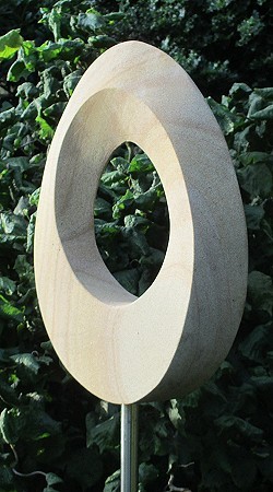 Geometric stone sculpture Möbius egg III