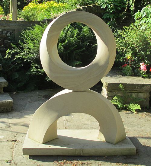 Geometric stone sculpture Möbius I - main